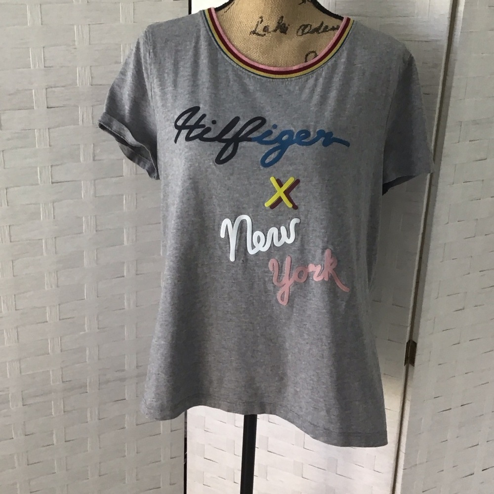 Tommy Hilfiger Gray Tee with Colorful Accents. #682